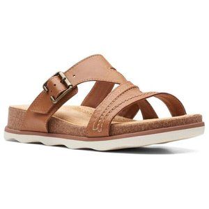 Clarks Women's Brynn Hope Flat Sandal Light Tan, Size 11 M Slip On